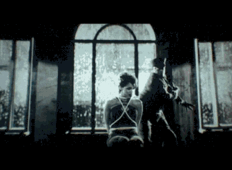 RSY45B5TUYI77FETMKOXYMR3CRVI5PCZ.gif